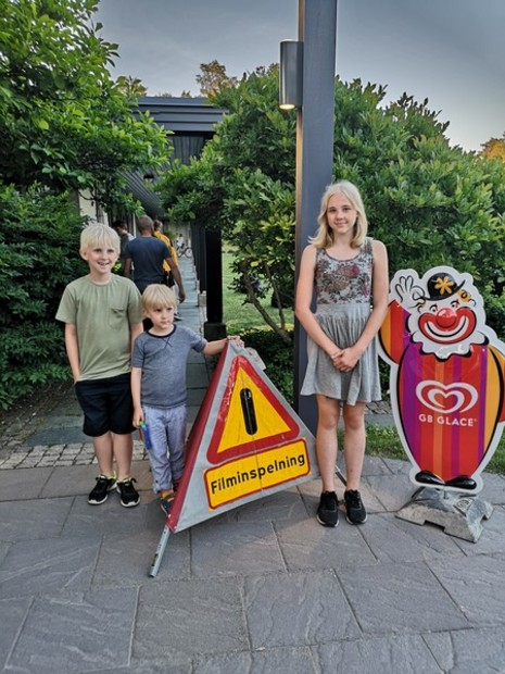 Alla 3 barnen med idag på inspelning